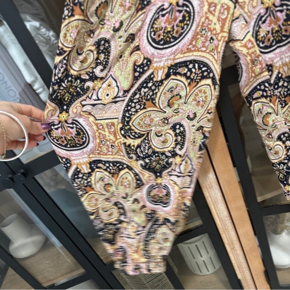 Anthropologie Odette Paisley Printed Soft Joggers harem pants Petite short boho - Picture 5 of 12